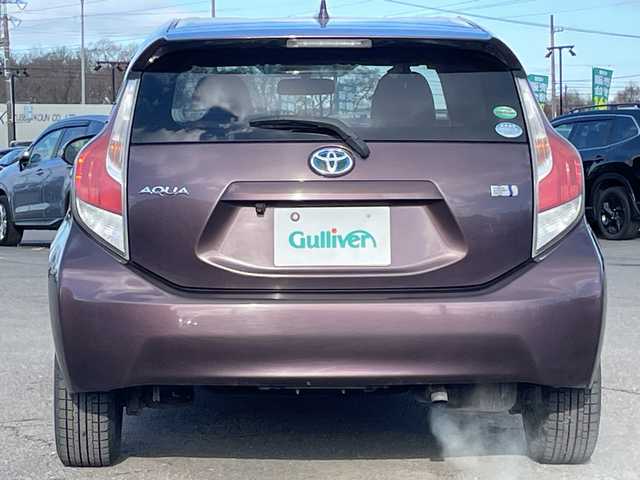 トヨタ アクア G ブラックソフトレザーセレ 道央・札幌 2015(平27)年 15.7万km ディープアメジストマイカメタリック ワンオーナー/寒冷地仕様/社外SDナビ/CD/DVD/BT/フルセグ/横滑り防止装置/クルーズコントロール/バックカメラ/ビルトインETC/ECOMODE/EVMODE/ワイパーデアイサー/ハーフレザーシート/革巻きステアリング/プッシュスタート/スマートキー/ハロゲンヘッドライト/オートライト/フォグランプ/ヘッドライトレベライザー/電動格納ミラー/ウィンカーミラー/純正フロアマット/ドアバイザー/社外AW付夏タイヤ積込/175/65/R15/2020年/山5mm