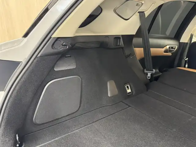 レクサス ＣＴ 200h バージョンL 三重県 2016(平28)年 5.6万km ソニッククォーツ ハイブリッド/FF/MTモード付インパネCVT/純正 7インチナビ/（AM/FM/CD/DVD/Blu-ray/SDREC/SD/USB/Bluetooth/AUX/TV）/バックガイドモニター/【OP】“マークレビンソン”プレミアムサラウンドサウンドシステム/モデリスタエアロ（F/S/R下）＋スポーツマフラー（左右4本出し、Φ65）/ビルトイン ETC/安全/・プリクラッシュセーフティ/・レーダークルコン（ブレーキ制御機能付）/・クリアランスソナー＆バックソナー/・車両接近通報装置/など/装備/・茶革シート（本革、色『サドルタン』）/・8wayパワーシート（D電動ランバーサポート・メモリー付8way/N4way）/・シートヒーター（D/N）/・【OP】ステアリングヒーター/・左右独立オートエアコン（花粉除去モード付）/・オートライト/・LED ヘッドランプ＆フロントフォグランプ/・パドルシフト/・雨滴感応式フロントワイパー/・自動防眩ルームミラー/・オート電動格納式ドアミラー（広角・自動防眩・リバース連動チルトダウン・メモリー・ヒーター付）/・プッシュスタート/・純正17inAW/・保/取/ナビ取/など