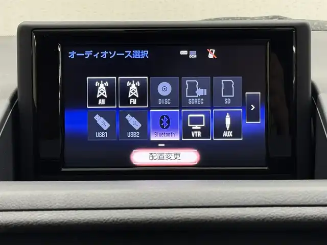 レクサス ＣＴ 200h バージョンL 三重県 2016(平28)年 5.6万km ソニッククォーツ ハイブリッド/FF/MTモード付インパネCVT/純正 7インチナビ/（AM/FM/CD/DVD/Blu-ray/SDREC/SD/USB/Bluetooth/AUX/TV）/バックガイドモニター/【OP】“マークレビンソン”プレミアムサラウンドサウンドシステム/モデリスタエアロ（F/S/R下）＋スポーツマフラー（左右4本出し、Φ65）/ビルトイン ETC/安全/・プリクラッシュセーフティ/・レーダークルコン（ブレーキ制御機能付）/・クリアランスソナー＆バックソナー/・車両接近通報装置/など/装備/・茶革シート（本革、色『サドルタン』）/・8wayパワーシート（D電動ランバーサポート・メモリー付8way/N4way）/・シートヒーター（D/N）/・【OP】ステアリングヒーター/・左右独立オートエアコン（花粉除去モード付）/・オートライト/・LED ヘッドランプ＆フロントフォグランプ/・パドルシフト/・雨滴感応式フロントワイパー/・自動防眩ルームミラー/・オート電動格納式ドアミラー（広角・自動防眩・リバース連動チルトダウン・メモリー・ヒーター付）/・プッシュスタート/・純正17inAW/・保/取/ナビ取/など