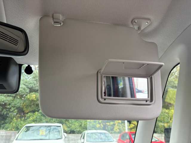 日産 デイズ ルークス ハイウェイスターX Gパッケージ 大阪府 2018(平30)年 4.3万km スパークリングレッドM 純正ナビ/アラウンドビューモニター/エマージェンシーブレーキ/車線逸脱警報/オートマチックハイビーム/両側パワースライドドア/ドライブレコーダー/ETC/LEDヘッドライト/スタッドレスタイヤ/社外アルミホイール/スマートキー×2