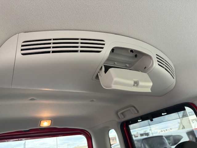 日産 デイズ ルークス ハイウェイスターX Gパッケージ 大阪府 2018(平30)年 4.3万km スパークリングレッドM 純正ナビ/アラウンドビューモニター/エマージェンシーブレーキ/車線逸脱警報/オートマチックハイビーム/両側パワースライドドア/ドライブレコーダー/ETC/LEDヘッドライト/スタッドレスタイヤ/社外アルミホイール/スマートキー×2