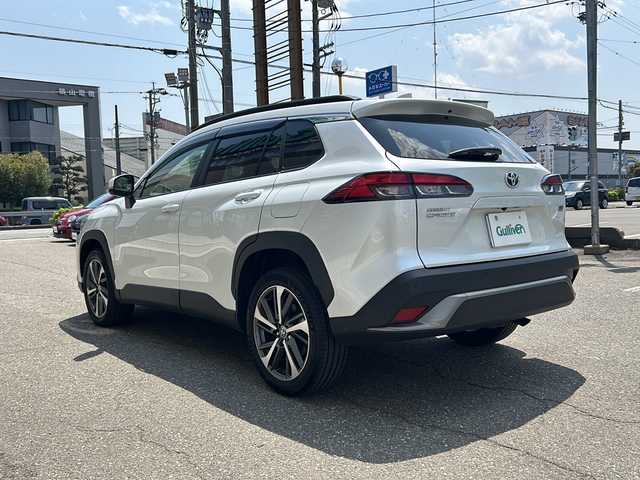 トヨタ カローラ クロス ハイブリッド Z 福井県 2023(令5)年 1.1万km プラチナホワイトパールマイカ ワンオーナー/保証書/取扱説明書/スマートキー/プッシュスタート/ステアリングスイッチ/クルーズコントロール/LEDヘッドライト/ヘッドライトレベライザー/オートライト/オートハイビーム/フォグランプ/パワーバックドア/レーンアシスト/プリクラッシュ/ビルトインＥＴＣ/フルレザーシート/シートヒーター/運転席パワーシート/アラウンドビューモニター