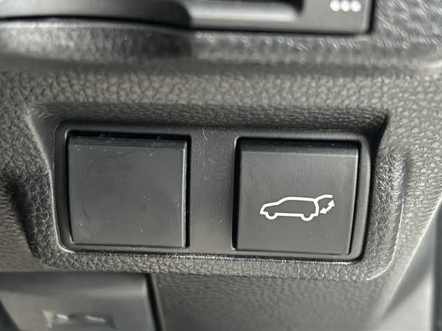 トヨタ カローラ クロス ハイブリッド Z 福井県 2023(令5)年 1.1万km プラチナホワイトパールマイカ ワンオーナー/保証書/取扱説明書/スマートキー/プッシュスタート/ステアリングスイッチ/クルーズコントロール/LEDヘッドライト/ヘッドライトレベライザー/オートライト/オートハイビーム/フォグランプ/パワーバックドア/レーンアシスト/プリクラッシュ/ビルトインＥＴＣ/フルレザーシート/シートヒーター/運転席パワーシート/アラウンドビューモニター