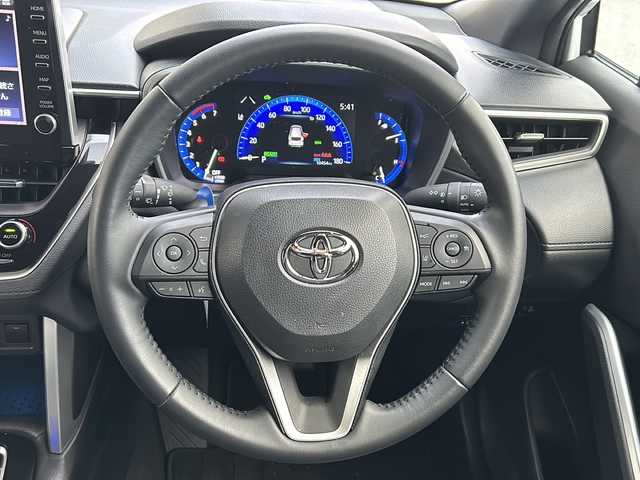 トヨタ カローラ クロス ハイブリッド Z 福井県 2023(令5)年 1.1万km プラチナホワイトパールマイカ ワンオーナー/保証書/取扱説明書/スマートキー/プッシュスタート/ステアリングスイッチ/クルーズコントロール/LEDヘッドライト/ヘッドライトレベライザー/オートライト/オートハイビーム/フォグランプ/パワーバックドア/レーンアシスト/プリクラッシュ/ビルトインＥＴＣ/フルレザーシート/シートヒーター/運転席パワーシート/アラウンドビューモニター