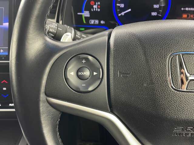 ホンダ シャトル ハイブリッド Z 愛知県 2016(平28)年 8万km ホワイトオーキッドパール 純正8型ナビ【VXM-165VFEi】/・CD/DVD/フルセグ/BT/純正ドライブレコーダー/バックカメラ/ハーフレザーシート/前席シートヒーター/衝突軽減システム/クルーズコントロール/横滑り防止装置/前後コーナーセンサー/ビルトインETC/LEDヘッドライト/パドルシフト/革巻きステアリング/ステアリングスイッチ/純正フロアマット/スマートキー＆プッシュスタート