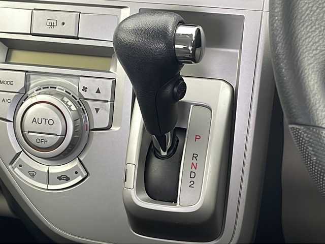 ホンダ ゼスト D 新潟県 2010(平22)年 5.3万km プレミアムホワイトパール 純正オーディオ/（CD/FM/AM)/純正フロアマット/Wエアバッグ/AAC/ドアバイザー/ABS/ 取扱説明書