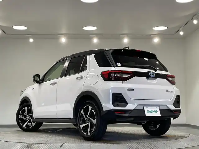 ダイハツ ロッキー プレミアム G HEV 愛知県 2021(令3)年 3.3万km ブラックマイカメタリック/シャイニングホワイトパール ２トーン　/純正９インチナビ　/(AM/FM/Bluetooth/フルセグTV/SD/CD・DVD再生）/パノラマモニター　/レーダークルーズコントロール　/衝突軽減ブレーキ　/シートヒーター　/ＬＥＤヘッドライト　/オートブレーキホールド機能/コーナーセンサー　/ＵＳＢ端子　/ＬＥＤフォグ/車線逸脱警報/純正フロアマット
