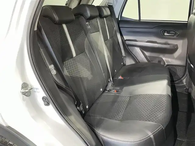 ダイハツ ロッキー プレミアム G HEV 愛知県 2021(令3)年 3.3万km ブラックマイカメタリック/シャイニングホワイトパール ２トーン　/純正９インチナビ　/(AM/FM/Bluetooth/フルセグTV/SD/CD・DVD再生）/パノラマモニター　/レーダークルーズコントロール　/衝突軽減ブレーキ　/シートヒーター　/ＬＥＤヘッドライト　/オートブレーキホールド機能/コーナーセンサー　/ＵＳＢ端子　/ＬＥＤフォグ/車線逸脱警報/純正フロアマット