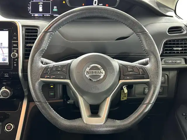 日産 セレナ ハイウェイスターVセレクションⅡ 佐賀県 2018(平30)年 5.3万km ブリリアントホワイトパール ワンオーナー/純正９インチナビ/フルセグTV/CD/DVD/SD/BT/AM/FM/フリップダウンモニター/両側パワースライドドア/全方位カメラ/自動駐車システム/衝突被害軽減装置/車線逸脱警報/コーナーセンサー/クルーズコントロール/ＬＥＤヘッドライト/純正16インチアルミホイール/フロアマット/ウォークスルー/プッシュスタート
