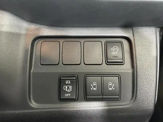 日産 セレナ ハイウェイスターVセレクションⅡ 佐賀県 2018(平30)年 5.3万km ブリリアントホワイトパール ワンオーナー/純正９インチナビ/フルセグTV/CD/DVD/SD/BT/AM/FM/フリップダウンモニター/両側パワースライドドア/全方位カメラ/自動駐車システム/衝突被害軽減装置/車線逸脱警報/コーナーセンサー/クルーズコントロール/ＬＥＤヘッドライト/純正16インチアルミホイール/フロアマット/ウォークスルー/プッシュスタート