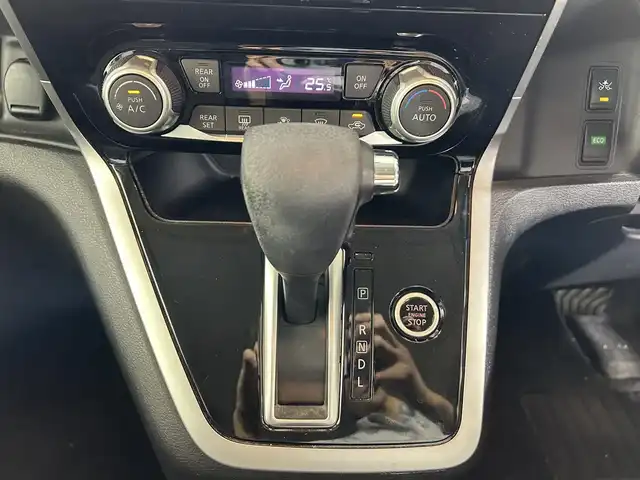 日産 セレナ ハイウェイスターVセレクションⅡ 佐賀県 2018(平30)年 5.3万km ブリリアントホワイトパール ワンオーナー/純正９インチナビ/フルセグTV/CD/DVD/SD/BT/AM/FM/フリップダウンモニター/両側パワースライドドア/全方位カメラ/自動駐車システム/衝突被害軽減装置/車線逸脱警報/コーナーセンサー/クルーズコントロール/ＬＥＤヘッドライト/純正16インチアルミホイール/フロアマット/ウォークスルー/プッシュスタート