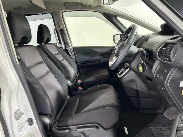 日産 セレナ ハイウェイスターVセレクションⅡ 佐賀県 2018(平30)年 5.3万km ブリリアントホワイトパール ワンオーナー/純正９インチナビ/フルセグTV/CD/DVD/SD/BT/AM/FM/フリップダウンモニター/両側パワースライドドア/全方位カメラ/自動駐車システム/衝突被害軽減装置/車線逸脱警報/コーナーセンサー/クルーズコントロール/ＬＥＤヘッドライト/純正16インチアルミホイール/フロアマット/ウォークスルー/プッシュスタート