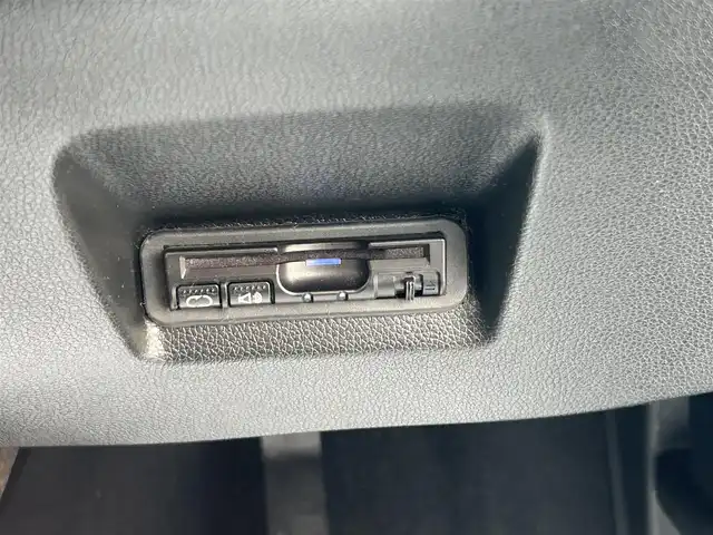 ホンダ シャトル ハイブリッド Z 山形県 2015(平27)年 7.3万km ホワイトオーキッドパール シティブレーキアクティブシステム/純正SDナビ/　　【CD DVD BT フルセグ USB AUX】/バックカメラ/クルーズコントロール/LEDオートヘッドライト/ハーフレザーシート/シートヒーター/純正16インチアルミホイール/ドライブレコーダー/アイドリングストップ/ステアリングスイッチ/パドルシフト/電動格納ウィンカーミラー/フォグランプ/スマートキー×2/ETC