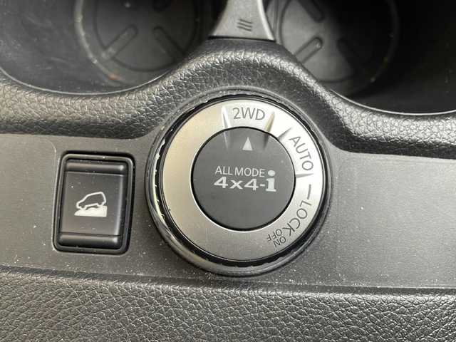 日産 エクストレイル 20X 愛知県 2017(平29)年 4万km バーニングレッド 衝突軽減システム/SDナビ/フルセグ/CD DVD/Bluetooth/バックカメラ/電動リアゲート/コーナーセンサー/純正アルミホイール/ルーフレール/４WD/LED/ETC/ダウンヒルアシストコントロール/ステアリングスイッチ/スマートキー/プッシュスタート