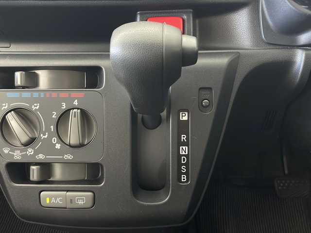 ダイハツ ミラ イース L 秋田県 2019(令1)年 1.6万km プラムブラウンクリスタルマイカ 4WD/純正オーディオ/アイドリングストップ/横滑り防止装置/純正フロアマット/純正ホイールキャップ/ハロゲンライト/ドアバイザー/リモコンキー/スペアキー
