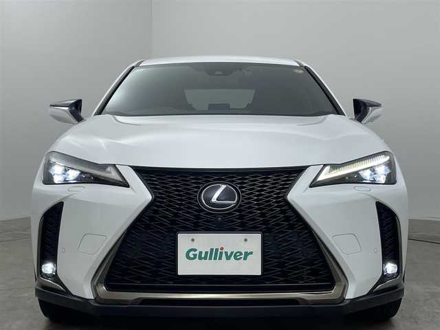レクサス ＵＸ 250h Fスポーツ 岡山県 2020(令2)年 5.9万km ホワイトノーヴァガラスフレーク 純正８インチナビ/【Bluetooth/フルセグTV/USB/Carplay/AUX】/衝突軽減ブレーキ/追従型クルーズコントロール/パノラミックビューモニター/ビルトインＥＴＣ２．０/三眼ＬＥＤヘッドライト/オートハイビーム/LEDフォグランプ/コーナリングランプ/前席シートヒーター/ステアリングヒーター/前席パワーシート/シートメモリー/純正ドライブレコーダー（前）/置くだけ充電/ミラーヒーター/フロアマット/ブラインドスポットモニター/踏み間違い防止/オートブレーキホールド/ISOFIX/ステアリングスイッチ/ヘッドアップディスプレイ/チルトステアリング（電動）/ウインカーミラー