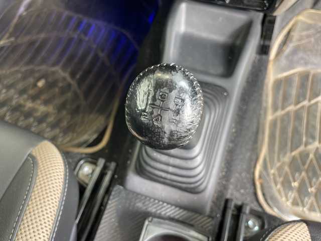 スズキ ジムニー ランドベンチャー 愛知県 2017(平29)年 4.4万km ＤグリーンＭ 9型ディズプレイオーディオ　ナビ機能なし/純正アルミホイール/ETC/シートヒーター/5速MT/４WD/リモコンキー