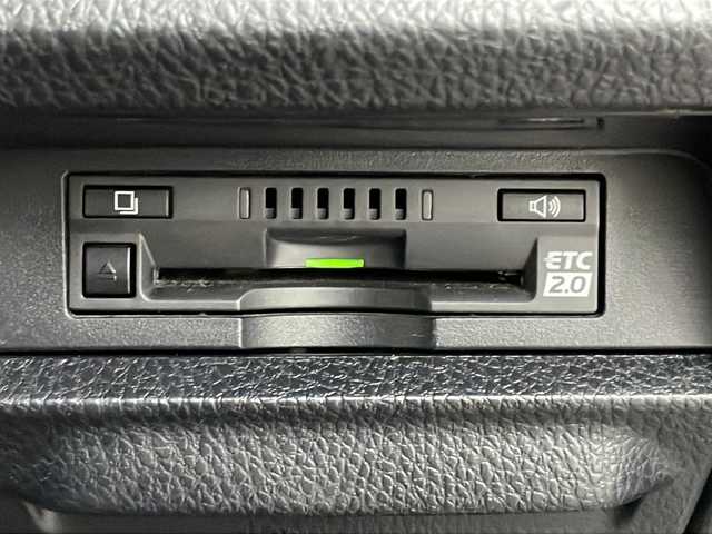 トヨタ エスクァイア Gi プレミアムパッケージ 山口県 2018(平30)年 7.9万km ブラック ワンオーナー/純正12.1インチフリップダウンモニター（V12T-R68C）/純正10インチナビ/・フルセグテレビ/・Bluetooth機能/・CD/DVD再生/・AM/FMラジオ/・HDMI/・USB入力端子/・交通情報/バックカメラ/両側パワースライドドア/スマートキー/プッシュスタート/D/N席シートヒーター/ステアリングヒーター/ETC2.0 /ドライブレコーダー/オートマチックハイビーム/保証書/取扱説明書/純正15インチアルミホイール/フォグライト/純正LEDヘッドライト/Toyota Safty Sense/・プリクラッシュセーフティ/・レーンディバーチャーアラート/先行車発進告知機能/盗難防止装置
