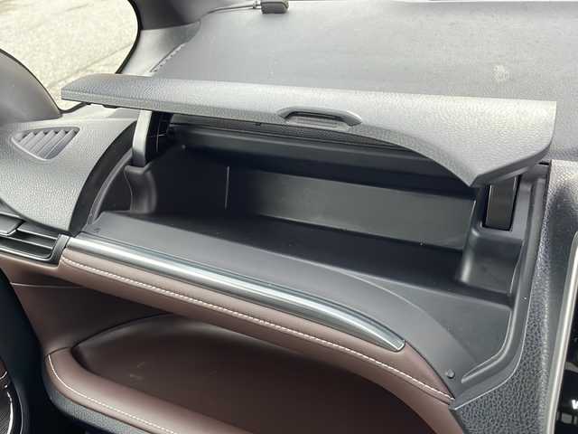 トヨタ エスクァイア Gi プレミアムパッケージ 山口県 2018(平30)年 7.9万km ブラック ワンオーナー/純正12.1インチフリップダウンモニター（V12T-R68C）/純正10インチナビ/・フルセグテレビ/・Bluetooth機能/・CD/DVD再生/・AM/FMラジオ/・HDMI/・USB入力端子/・交通情報/バックカメラ/両側パワースライドドア/スマートキー/プッシュスタート/D/N席シートヒーター/ステアリングヒーター/ETC2.0 /ドライブレコーダー/オートマチックハイビーム/保証書/取扱説明書/純正15インチアルミホイール/フォグライト/純正LEDヘッドライト/Toyota Safty Sense/・プリクラッシュセーフティ/・レーンディバーチャーアラート/先行車発進告知機能/盗難防止装置