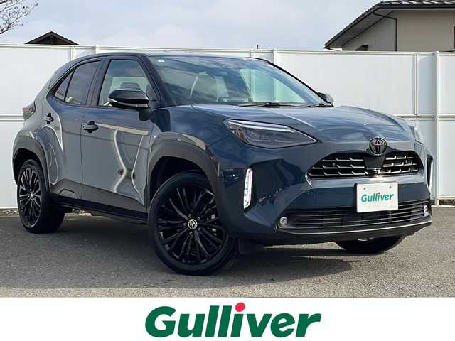 トヨタ ヤリスクロス ハイブリッド Z ウルバーノ 岩手県 2025(令7)年 0.8万km 黒／グレー ワンオーナー 寒冷地仕様 ナビ 全周囲C フルセグ BSM 電動ハーフレザーシート シートヒーター ステアリングヒーター レーダークルーズ HDMI ビルドインETC2.0 純正ブラック18AW ヒルディセントコントロール スマートキー