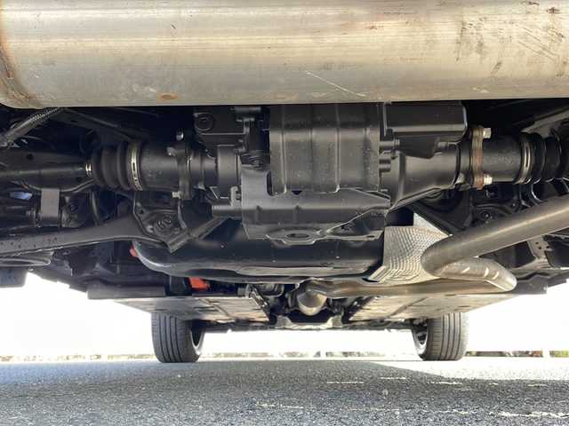 トヨタ ヤリスクロス ハイブリッド Z ウルバーノ 岩手県 2025(令7)年 0.8万km 黒／グレー ワンオーナー 寒冷地仕様 ナビ 全周囲C フルセグ BSM 電動ハーフレザーシート シートヒーター ステアリングヒーター レーダークルーズ HDMI ビルドインETC2.0 純正ブラック18AW ヒルディセントコントロール スマートキー