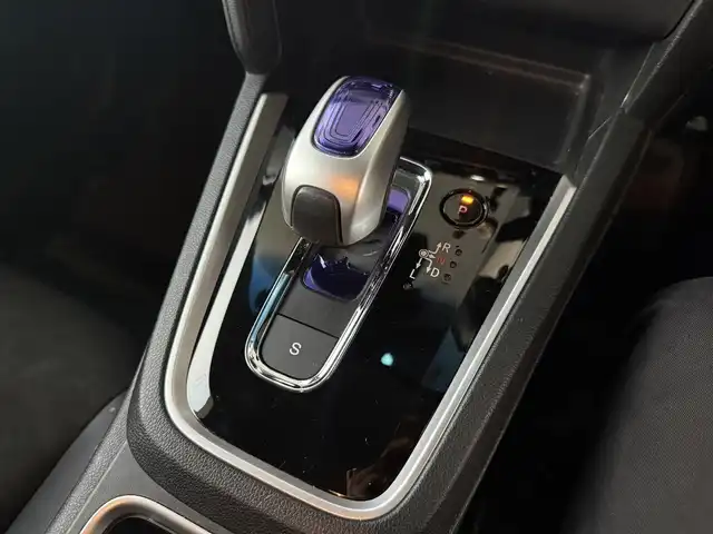 ホンダ シャトル ハイブリッド X 京都府 2015(平27)年 11.1万km ホワイトオーキッドパール 純正インターナビ、Bluetooth/CD/DVD/USB/HDMI/パドルシフト/LEDヘッドランプ/ビルトインETC/ステアリングスイッチ/クルーズコントロール