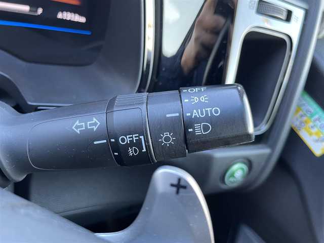 ホンダ シャトル ハイブリッド X 兵庫県 2015(平27)年 11.1万km ホワイトオーキッドパール 【(株)IDOMが運営する【じしゃロン姫路店】の自社ローン対象車両になります。こちらは現金ご利用時の価格です。自社ローンご希望の方は別途その旨お申付け下さい。】/純正インターナビ、Bluetooth/CD/DVD/USB/HDMI/パドルシフト/LEDヘッドランプ/ビルトインETC/ステアリングスイッチ/クルーズコントロール