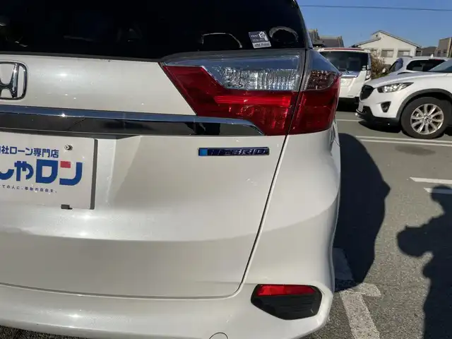 ホンダ シャトル ハイブリッド X 兵庫県 2015(平27)年 11.1万km ホワイトオーキッドパール 【(株)IDOMが運営する【じしゃロン姫路店】の自社ローン対象車両になります。こちらは現金ご利用時の価格です。自社ローンご希望の方は別途その旨お申付け下さい。】/純正インターナビ、Bluetooth/CD/DVD/USB/HDMI/パドルシフト/LEDヘッドランプ/ビルトインETC/ステアリングスイッチ/クルーズコントロール