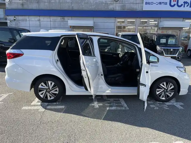 ホンダ シャトル ハイブリッド X 兵庫県 2015(平27)年 11.1万km ホワイトオーキッドパール 【(株)IDOMが運営する【じしゃロン姫路店】の自社ローン対象車両になります。こちらは現金ご利用時の価格です。自社ローンご希望の方は別途その旨お申付け下さい。】/純正インターナビ、Bluetooth/CD/DVD/USB/HDMI/パドルシフト/LEDヘッドランプ/ビルトインETC/ステアリングスイッチ/クルーズコントロール