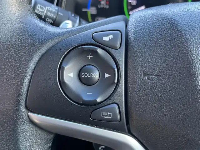 ホンダ シャトル ハイブリッド X 兵庫県 2015(平27)年 11.1万km ホワイトオーキッドパール 【(株)IDOMが運営する【じしゃロン姫路店】の自社ローン対象車両になります。こちらは現金ご利用時の価格です。自社ローンご希望の方は別途その旨お申付け下さい。】/純正インターナビ、Bluetooth/CD/DVD/USB/HDMI/パドルシフト/LEDヘッドランプ/ビルトインETC/ステアリングスイッチ/クルーズコントロール