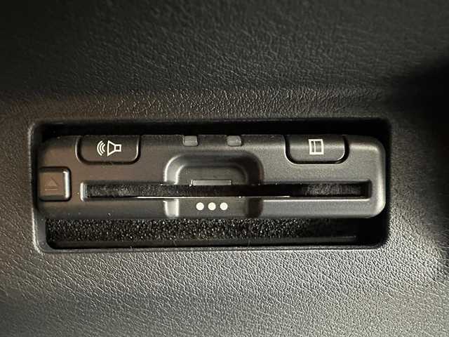 日産 キックス X ツートーンインテリアED 兵庫県 2022(令4)年 2.3万km ダークブルー 社外メモリナビ(CD/DVD/SD/Bluetooth/フルセグTV)/全方位カメラ/レザーシート/シートヒーター/純正17インチアルミホイール/純正フロアマット/ルーフレール/オートライト/LEDヘッドライト/コーナーセンサー/デジタルインナーミラー/ETC/ステアリングジーター/スペアキー