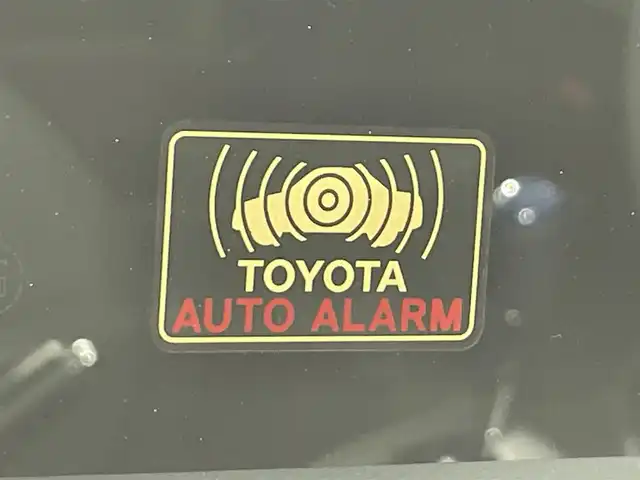 トヨタ アクア S 愛知県 2020(令2)年 5.5万km シルバーM SDナビ/（FM/AM/SD/CD/DVD/ワンセグTV/SMART USEN/iPod)/禁煙車/バックカメラ/電動格納ミラー/横滑り防止/アクセサリーソケット　/ステアリングスイッチ/盗難防止装置　/ＩＳＯＦＩＸ