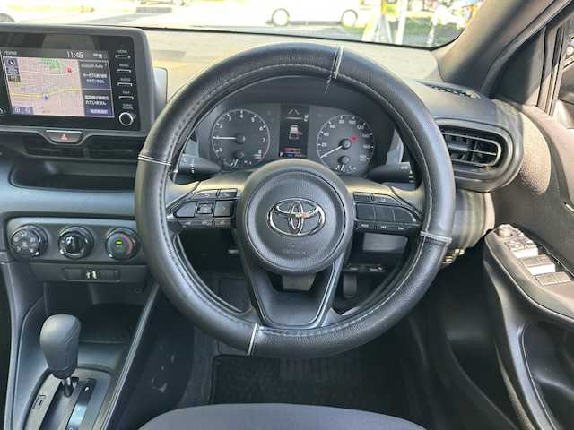 トヨタ ヤリス X 茨城県 2022(令4)年 3万km ブラック ワンオーナー/純正ディスプレイオーディオ/バックカメラ/レーンキープアシスト/ロードサインアシスト/オートマチックハイビーム/スペアキー1/取扱説明書/新車時保証書