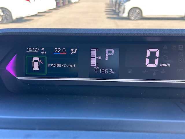 ダイハツ タント カスタム RS 大阪府 2022(令4)年 4.2万km ブラックマイカメタリック 純正9インチディスプレイオーディオ/バックカメラ/衝突被害軽減システム/レーンキープアシスト/コーナーセンサー/シートヒーター/純正アルミホイール/純正フロアマット/両側パワースライドドア/ハーフレザー/アイドリングストップ/LEDヘッドライト/スマートキー/プッシュスタートボタン