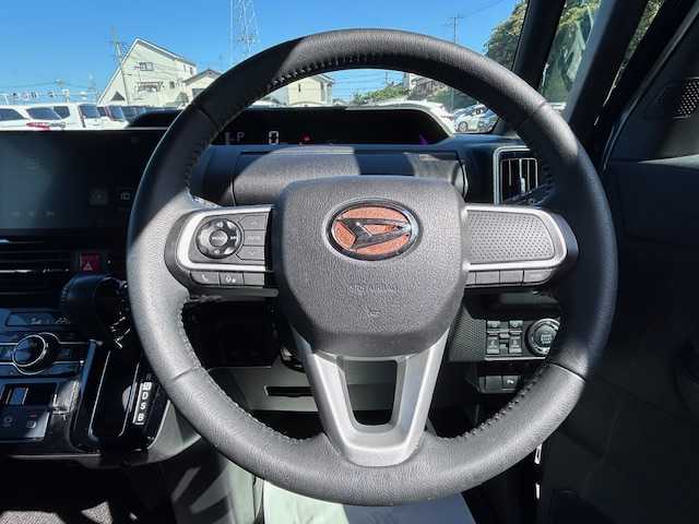 ダイハツ タント カスタム RS 大阪府 2022(令4)年 4.2万km ブラックマイカメタリック 純正9インチディスプレイオーディオ/バックカメラ/衝突被害軽減システム/レーンキープアシスト/コーナーセンサー/シートヒーター/純正アルミホイール/純正フロアマット/両側パワースライドドア/ハーフレザー/アイドリングストップ/LEDヘッドライト/スマートキー/プッシュスタートボタン