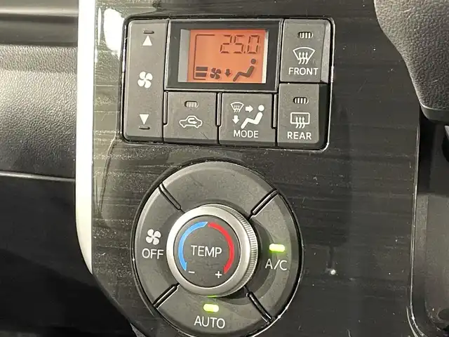 ダイハツ タント X VS SAⅢ 愛知県 2019(平31)年 4.8万km パールホワイトⅢ 純正ナビ【NSZN-W69D】/パノラミックビューモニター/両側パワースライドドア/シートヒーター/衝突軽減ブレーキ/車線逸脱警報/クリアランスソナー/先行車発進告知/オートハイビーム/アクセサリーソケット/USB入力端子/ＩＳＯＦＩＸ/アイドリングストップ/オートエアコン/LEDヘッドライト/純正14インチアルミホイール