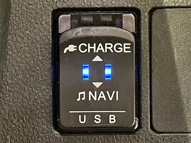 ダイハツ タント X VS SAⅢ 愛知県 2019(平31)年 4.8万km パールホワイトⅢ 純正ナビ【NSZN-W69D】/パノラミックビューモニター/両側パワースライドドア/シートヒーター/衝突軽減ブレーキ/車線逸脱警報/クリアランスソナー/先行車発進告知/オートハイビーム/アクセサリーソケット/USB入力端子/ＩＳＯＦＩＸ/アイドリングストップ/オートエアコン/LEDヘッドライト/純正14インチアルミホイール