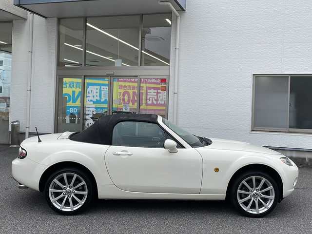 マツダ ロードスター RS 愛知県 2007(平19)年 10.7万km マーブルホワイト /禁煙//6速マニュアル//茶革シート//前席シートヒーター//社外オーディオ カロッツェリア/CD/ラジオ//革巻きステアリング//黒幌//ETC//純正17AW//アルミペダル//HIDヘッドライト//フォグランプ//キーレス//純正フロアマット//取扱説明書//保証書//記録簿H19H23-H27H29R2R6