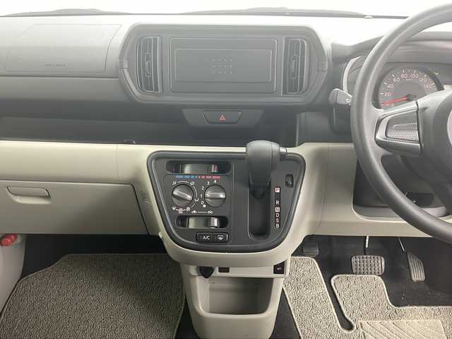 トヨタ パッソ X 道央・札幌 2023(令5)年 0.8万km ホワイト ・4WD/・寒冷地仕様/・ワンオーナー/・フロントワイパーデアイザー/・前後ドラレコ/・運転席シートヒーター/・ベンチシート/・オートライト/・オートマチックハイビーム/・アイドリングストップ/・横滑り防止装置/・スマートアシスト