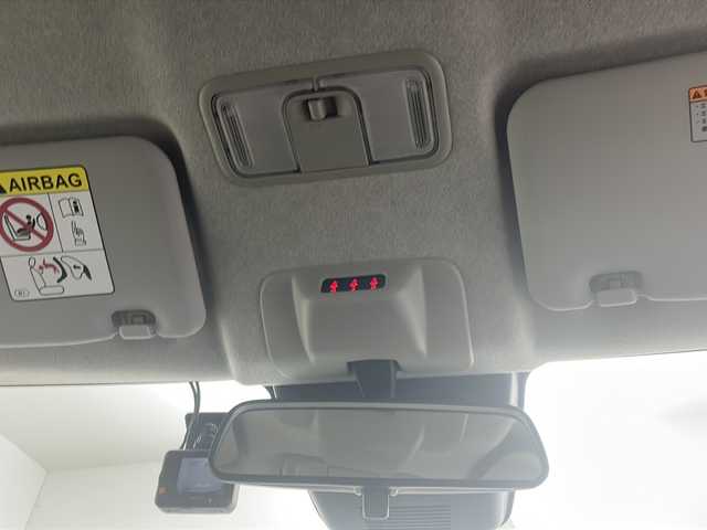 トヨタ パッソ X 道央・札幌 2023(令5)年 0.8万km ホワイト ・4WD/・寒冷地仕様/・ワンオーナー/・フロントワイパーデアイザー/・前後ドラレコ/・運転席シートヒーター/・ベンチシート/・オートライト/・オートマチックハイビーム/・アイドリングストップ/・横滑り防止装置/・スマートアシスト