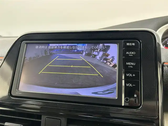 トヨタ シエンタ 千葉県 2016(平28)年 8.1万km ホワイトパールクリスタルシャイン セーフティセンスC/・プリクラッシュセーフティシステム/・レーンディパーチャーアラート/・オートマチックハイビーム/純正7インチメモリーナビ/・Bluetooth/・ワンセグTV/・バックカメラ/片側パワースライドドア/スマートキー/プッシュスタート