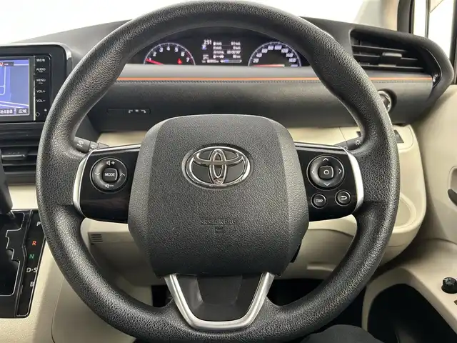 トヨタ シエンタ 千葉県 2016(平28)年 8.1万km ホワイトパールクリスタルシャイン セーフティセンスC/・プリクラッシュセーフティシステム/・レーンディパーチャーアラート/・オートマチックハイビーム/純正7インチメモリーナビ/・Bluetooth/・ワンセグTV/・バックカメラ/片側パワースライドドア/スマートキー/プッシュスタート