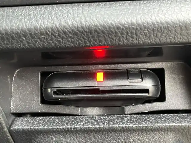 トヨタ ヴォクシー ZS 煌Ⅱ 島根県 2021(令3)年 2.7万km ブラック 社外９型メモリナビ　/フルセグTV　/ＤＶＤ再生　/Ｂｌｕｅｔｏｏｔｈ接続　/ＥＴＣ　/前後ドライブレコーダー　/両側パワースライドドア　/クルーズコントロール　/衝突軽減ブレーキ　/アイドリングストップ/レーンキープアシスト/前後コーナーセンサー　/オートハイビーム／ライト/純正LEDヘッドライト　/純正１６インチアルミホイール/純正フロアマット