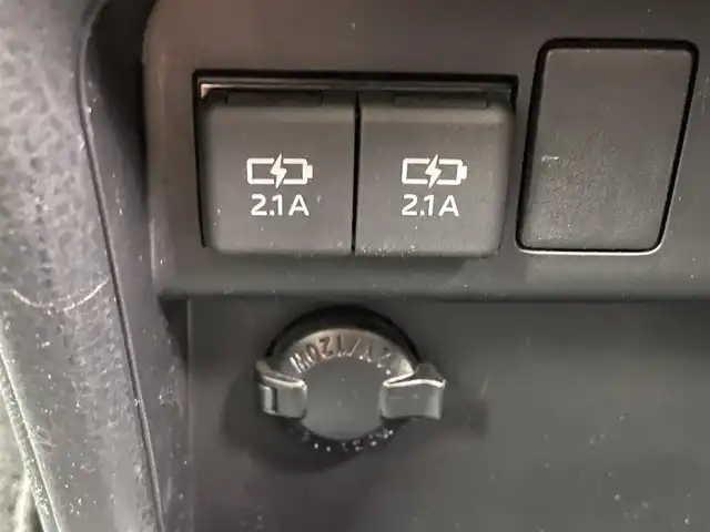 トヨタ ヴォクシー ZS 煌Ⅱ 島根県 2021(令3)年 2.7万km ブラック 社外９型メモリナビ　/フルセグTV　/ＤＶＤ再生　/Ｂｌｕｅｔｏｏｔｈ接続　/ＥＴＣ　/前後ドライブレコーダー　/両側パワースライドドア　/クルーズコントロール　/衝突軽減ブレーキ　/アイドリングストップ/レーンキープアシスト/前後コーナーセンサー　/オートハイビーム／ライト/純正LEDヘッドライト　/純正１６インチアルミホイール/純正フロアマット