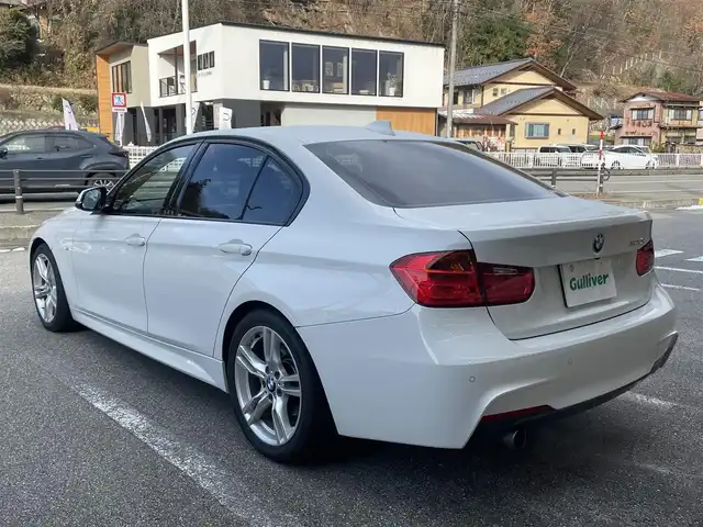 ＢＭＷ ３２０ｉ Mスポーツ 岐阜県 2014(平26)年 6.1万km アルピンホワイトⅢ ターボ/純正ナビ/【Bluetooth．CD.DVD.AM/FM．USB.AUX】/パワーシート/シートメモリ/クルーズコントロール/レーンキープアシスト/コーナーセンサー/ドライブレコーダー/バックカメラ/HIDオートライト/フォグライト/ウィンカーミラー/横滑り防止装置/純正アルミホイール/保証書/取扱説明書/スペアキー
