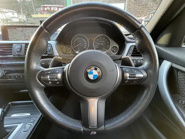 ＢＭＷ ３２０ｉ Mスポーツ 岐阜県 2014(平26)年 6.1万km アルピンホワイトⅢ ターボ/純正ナビ/【Bluetooth．CD.DVD.AM/FM．USB.AUX】/パワーシート/シートメモリ/クルーズコントロール/レーンキープアシスト/コーナーセンサー/ドライブレコーダー/バックカメラ/HIDオートライト/フォグライト/ウィンカーミラー/横滑り防止装置/純正アルミホイール/保証書/取扱説明書/スペアキー