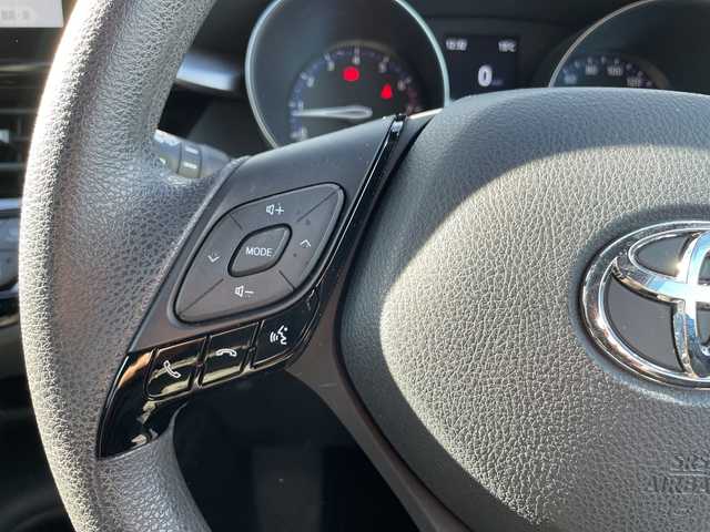 トヨタ Ｃ－ＨＲ S－T 栃木県 2022(令4)年 1.6万km プラチナホワイトパールマイカ ワンオーナー/バックカメラ/Ｂｌｕｅｔｏｏｔｈ/ドライブレコーダー/クルーズコントロール/ＭＴ付ＡＴ/スペアキー/ＵＳＢ入力端子/純正フロアマット/純正アルミホイール/コーナーセンサー/ＬＥＤライト/ABS/横滑り防止機能/レーンキープアシスト/盗難防止装置/衝突被害軽減システム/取扱説明書/保証書