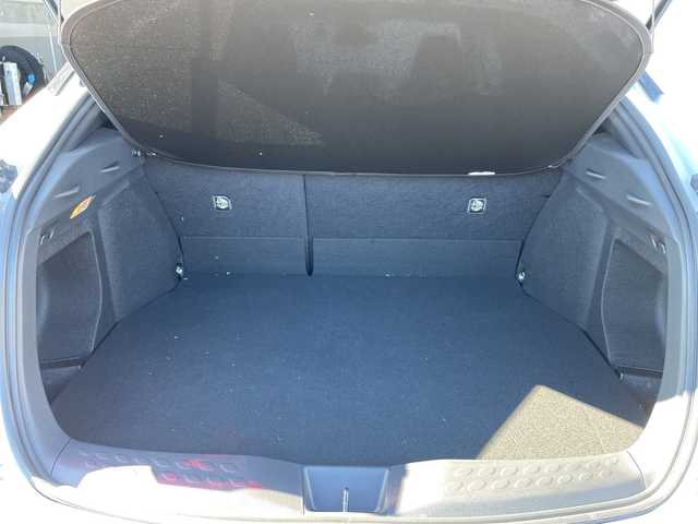 トヨタ Ｃ－ＨＲ S－T 栃木県 2022(令4)年 1.6万km プラチナホワイトパールマイカ ワンオーナー/バックカメラ/Ｂｌｕｅｔｏｏｔｈ/ドライブレコーダー/クルーズコントロール/ＭＴ付ＡＴ/スペアキー/ＵＳＢ入力端子/純正フロアマット/純正アルミホイール/コーナーセンサー/ＬＥＤライト/ABS/横滑り防止機能/レーンキープアシスト/盗難防止装置/衝突被害軽減システム/取扱説明書/保証書