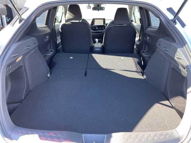 トヨタ Ｃ－ＨＲ S－T 栃木県 2022(令4)年 1.6万km プラチナホワイトパールマイカ ワンオーナー/バックカメラ/Ｂｌｕｅｔｏｏｔｈ/ドライブレコーダー/クルーズコントロール/ＭＴ付ＡＴ/スペアキー/ＵＳＢ入力端子/純正フロアマット/純正アルミホイール/コーナーセンサー/ＬＥＤライト/ABS/横滑り防止機能/レーンキープアシスト/盗難防止装置/衝突被害軽減システム/取扱説明書/保証書