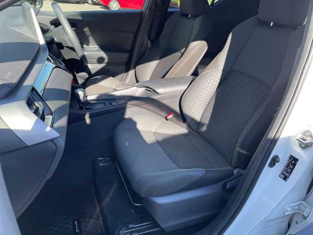 トヨタ Ｃ－ＨＲ S－T 栃木県 2022(令4)年 1.6万km プラチナホワイトパールマイカ ワンオーナー/バックカメラ/Ｂｌｕｅｔｏｏｔｈ/ドライブレコーダー/クルーズコントロール/ＭＴ付ＡＴ/スペアキー/ＵＳＢ入力端子/純正フロアマット/純正アルミホイール/コーナーセンサー/ＬＥＤライト/ABS/横滑り防止機能/レーンキープアシスト/盗難防止装置/衝突被害軽減システム/取扱説明書/保証書